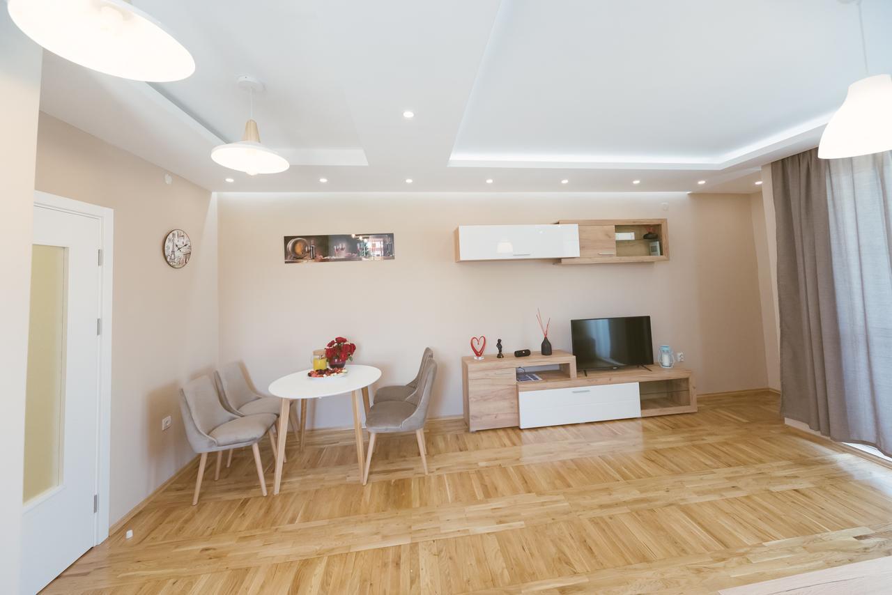 Apartment Luxury Explorer Podgorica Exterior foto
