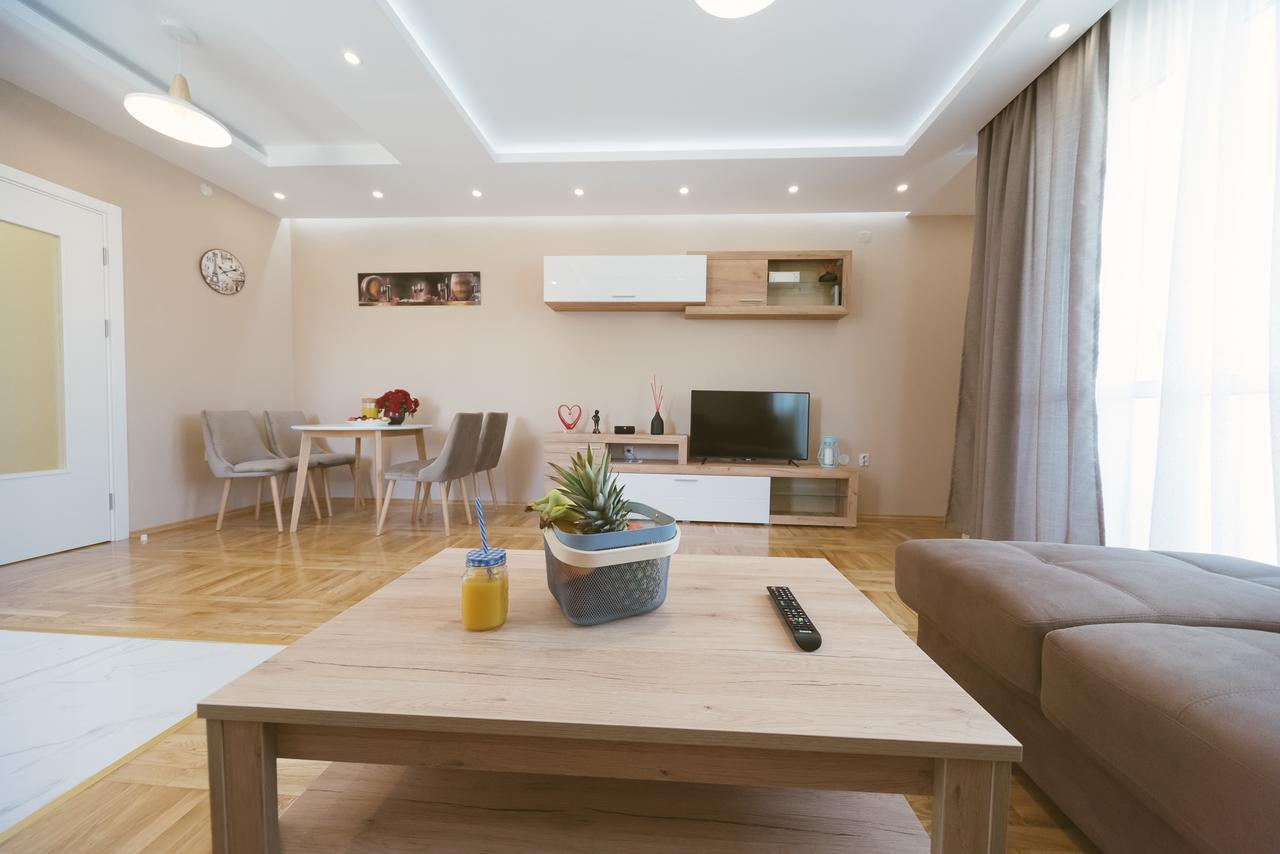 Apartment Luxury Explorer Podgorica Exterior foto